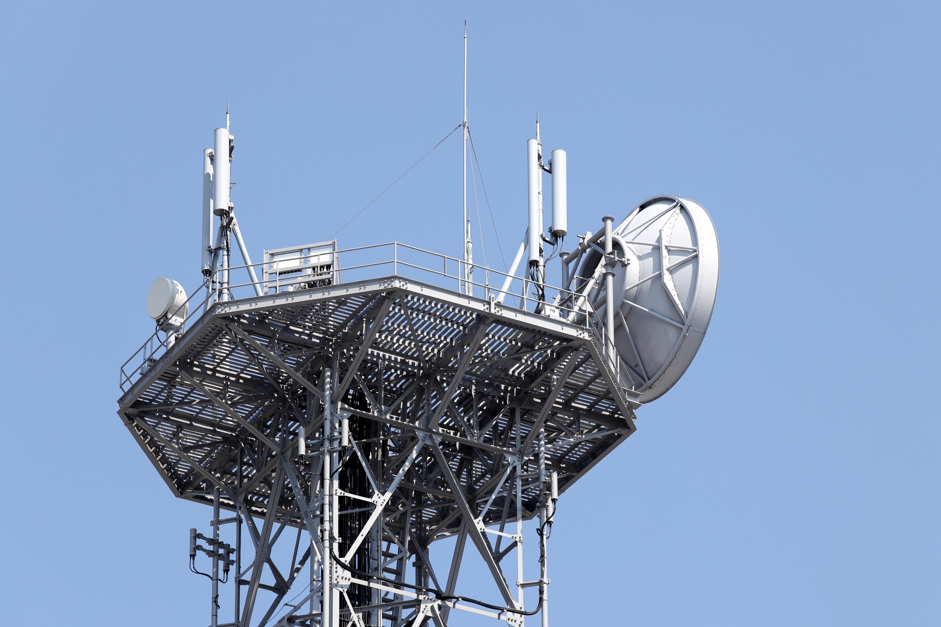 AT&Tの事業概要と米国の通信市場　